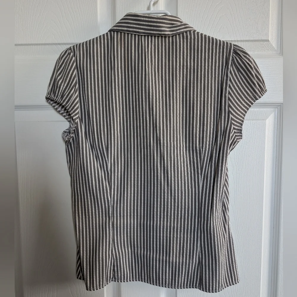 🔥 Cache Cache Striped Neutral Button Down - Picture 3 of 3